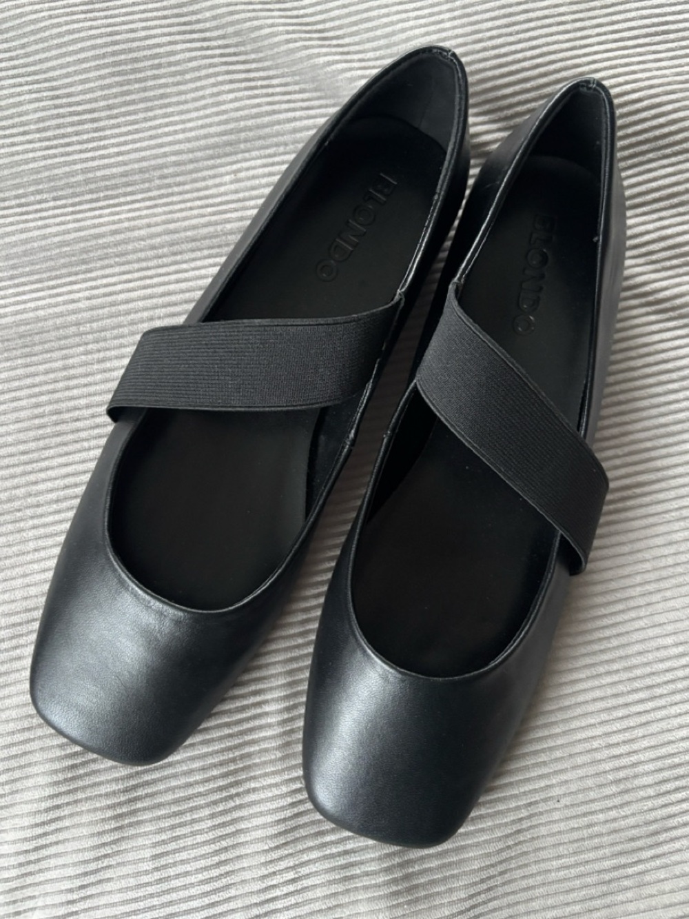 Blondo Brielle Minimalist Black Waterproof Leather Ballet Flats- size 9.5